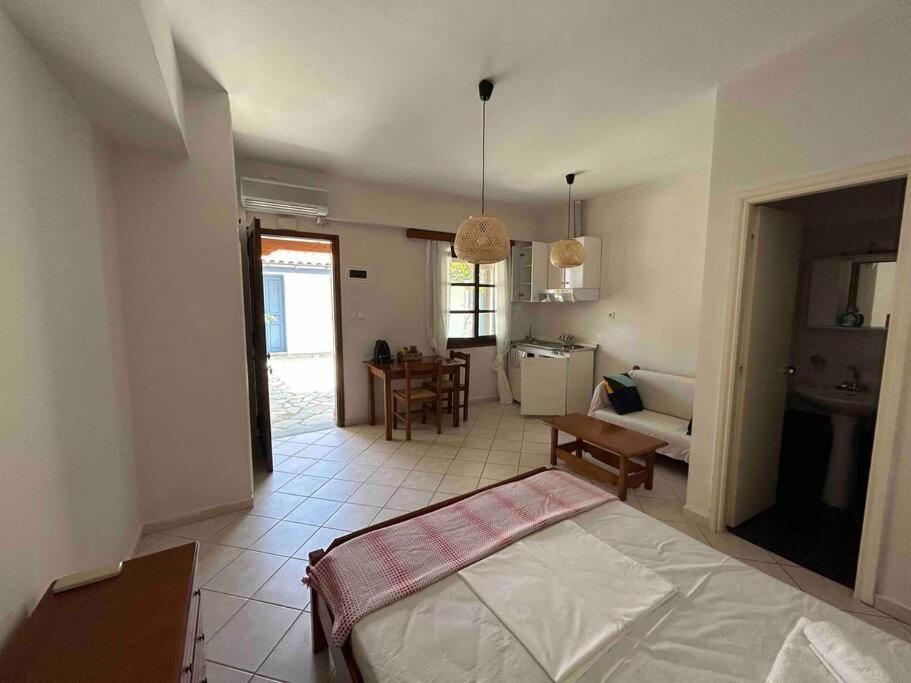 דירות Cozy Studio In Skala, Agistri מראה חיצוני תמונה